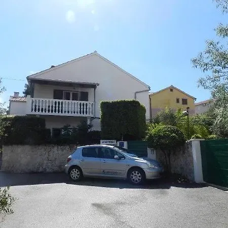 Dalibor Apartment Murter